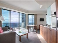 Spa Suite - Mantra Legends Surfers Paradise